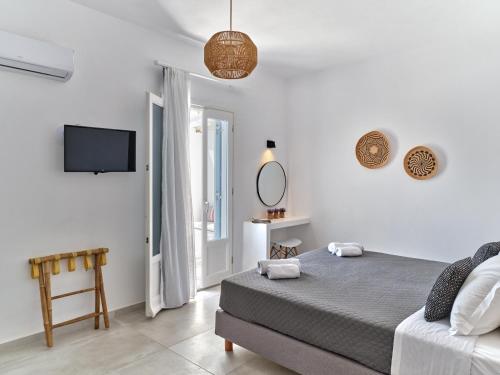 Triple Room with Sea View image 5