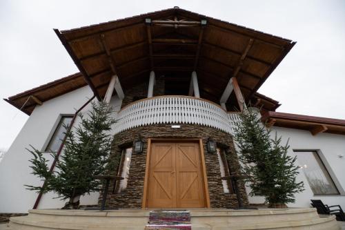 Skats, Casa Danciu in Lăschia