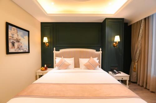 Double Room image 5