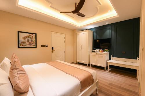 Superior Double Room image 5