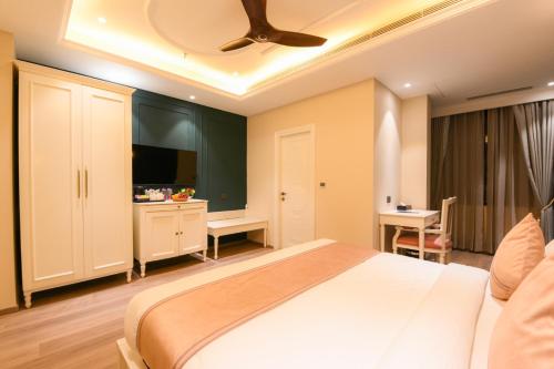 Superior Double Room image 4
