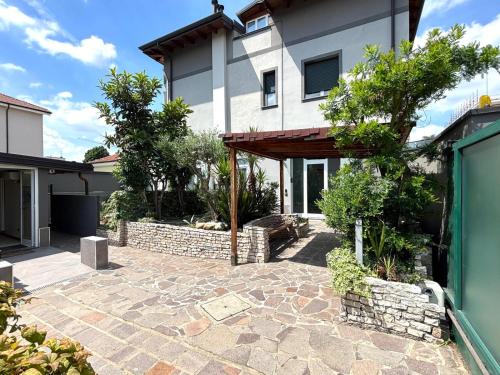Сад, Residence Oasi Di Monza in Монца