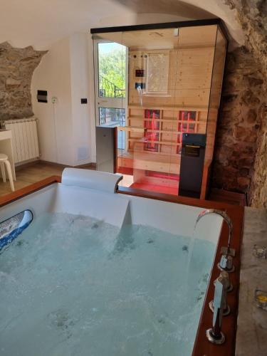 "Rosa di sera" - Relax in Toscana con Spa privata 4