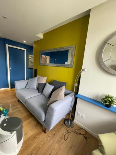 Chambres avec espaces communs équipés parfait pour séjour professionnel ou ambiance conviviale - Location saisonnière - Laval
