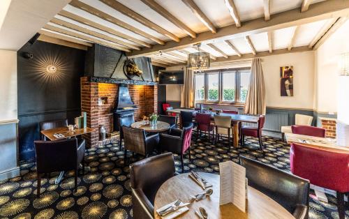 Restorāns, The Boars Head Hotel in Draycott in the Clay