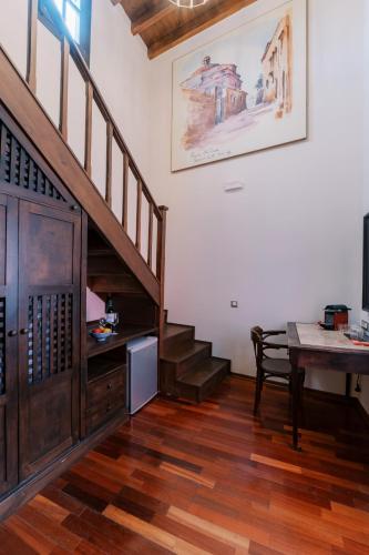 Suite with Terrace image 8