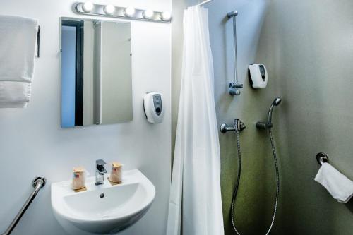 Hotel Du Gave - image 12