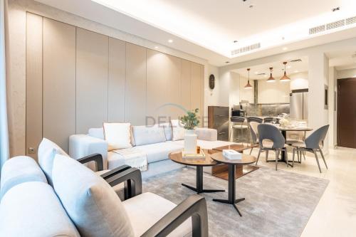 1BR with Pool and City Views, Minutes from Dubai Water Canal & Easy Access to Downtown, Nobles Tower, Business Bay by Deluxe Holiday Homes, Dubai (foto 8)