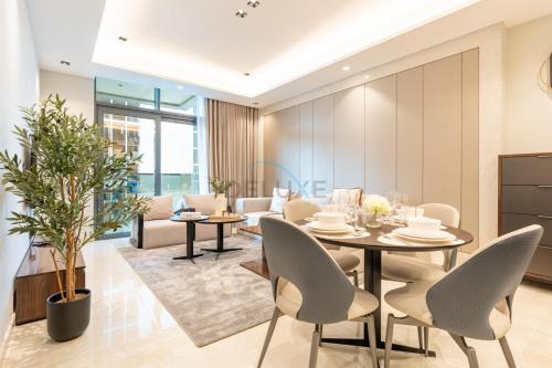 1BR with Pool and City Views, Minutes from Dubai Water Canal & Easy Access to Downtown, Nobles Tower, Business Bay by Deluxe Holiday Homes, Dubai (foto 10)