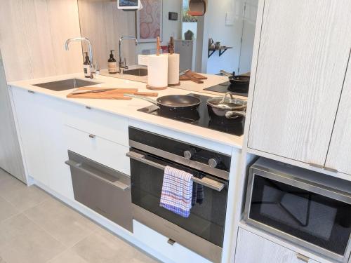 Konyha, Bunduluk - Chic cosy apt, WiFi, Netflix, walk to food & shops in Lyneham