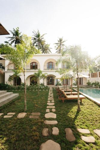 TWINFIN Surf House, Kuta Lombok