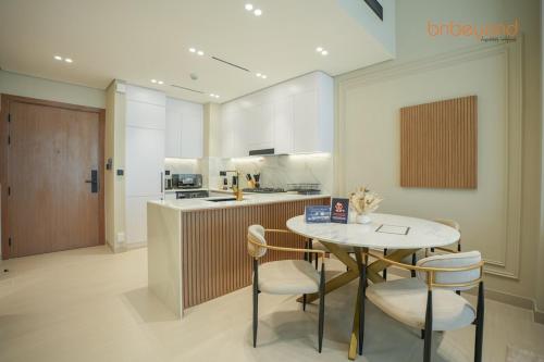 Bnbeyond's Chic Urban Retreat with Upscale 1BR, Dubai (photo 4)