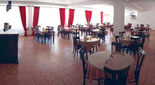 Restorāns, Azure Sport Resort in Bulan Sogottuu