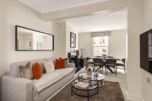 Elegant Knightsbridge Townhouse by Harrods, Londyn (zdjęcie 2)