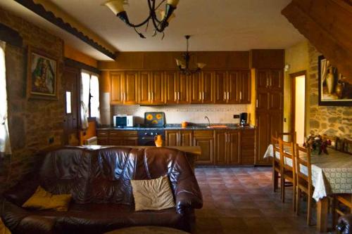Casa Rural Dos Infantas Las Lilas in 巴爾德斯皮諾