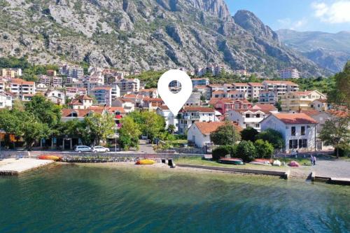 Apartments Tiha noc Kotor in Dobrota