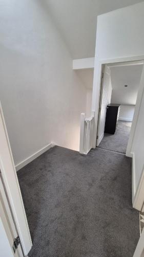 Spacious & Modern house in St Helens in Parr