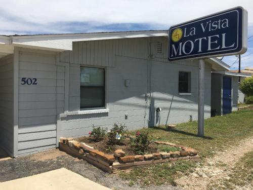 Зовнішній вигляд готелю, La Vista Motel in Бернет