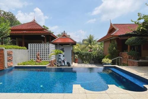 Baleeyan, Thalang