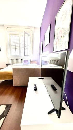 Cozy Eden Residency - Top Central - Steps to Main Attractions - image 5