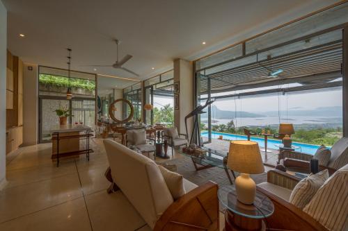 Surrounding environment, SaffronStays Swallow's Nest in Jovan