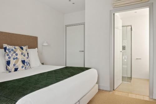 Three-Bedroom Apartment image 8