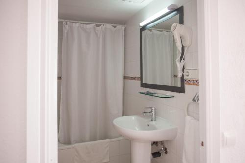 Hostal Los Pinos - image 3