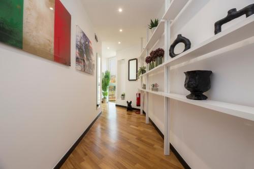 One-Bedroom Apartment image 8