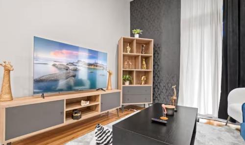 2 BD 2 BA Bucktown Safari Flat in Chicago, USA