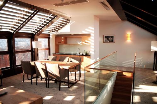 グレート ポロニア ザ グラナリー ラ スイート オテル