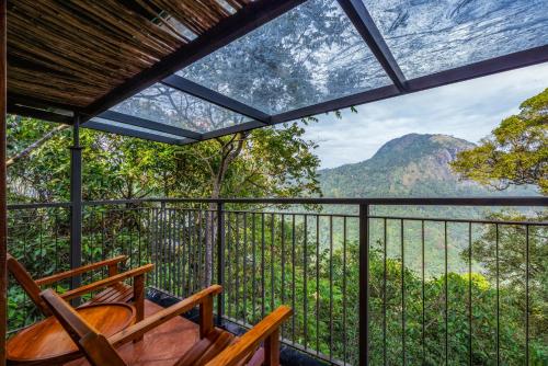 balkon/terras, CHEMBARATHI WAYANAD BOUTIQUE RESORT in Vaduvanchal