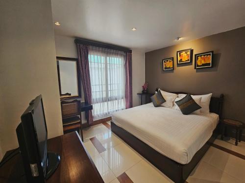 room detail thumbnail 0