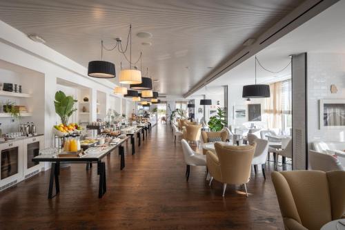 مطعم, Excelsior Hotel, SPA & Lido - Preferred Hotels & Resorts in Pesaro City Center