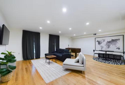 Chic Modern Comfort in Chicago in Chicago, USA