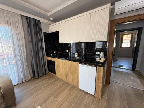Iekārtas, Güven Palace Suites (Guven Palace Suites) in Sürmene