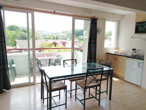 Espelette Hotel Residence Bergara 2-Star Hotel exterior