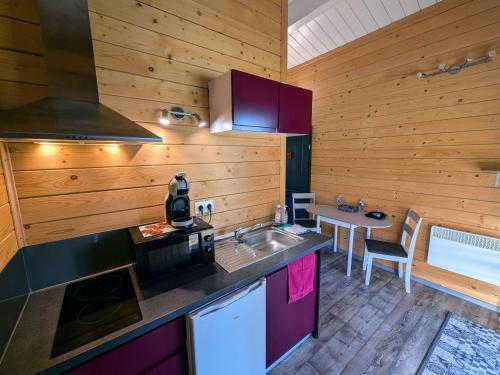 Chalet Jonquille avec Spa dans les Vosges du Sud - FR-1-583-500 in La Vaivre