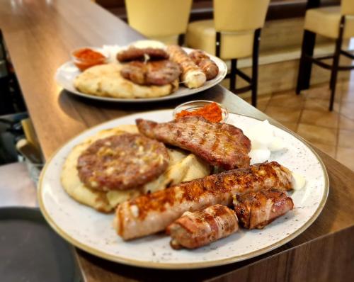 Restaurante, Gostilna s prenočišči Pri Janezu (Gostilna s prenocisci Pri Janezu) in Dobrna