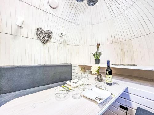 Holiday Home Tiny Haus Vierseenblick Nummer 1 by Interhome in Pusat Kota Boppard