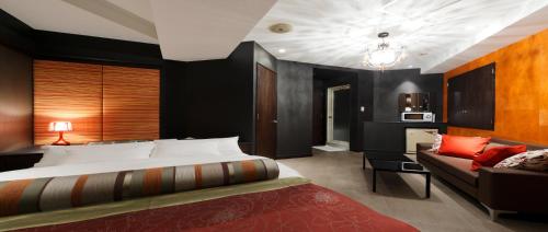 Hotel VARKIN Room Type - Queen Room