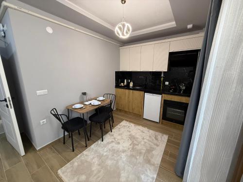 virtuve, Güven Palace Suites (Guven Palace Suites) in Sürmene