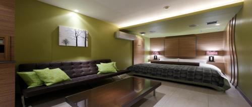 Hotel VARKIN Room Type - Standard Queen Room