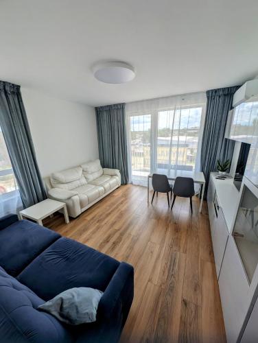 Przystanek Międzylesie Dwupokojowy Apartament z osobną Kuchnią Garażem Self Check-in Blisko CZD, Warsaw