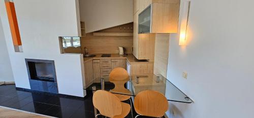 Comfort One-Bedroom Apartment (2 Adults + 2 Children) image 10
