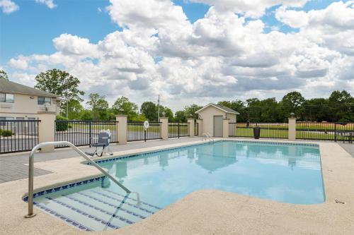 Best Western TimberRidge Inn - image 13
