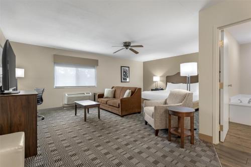 Best Western TimberRidge Inn - image 8