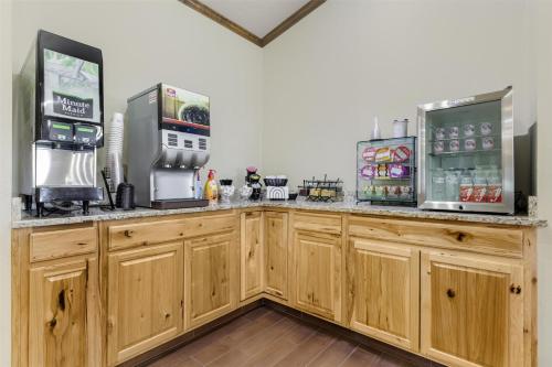 Best Western TimberRidge Inn - image 11