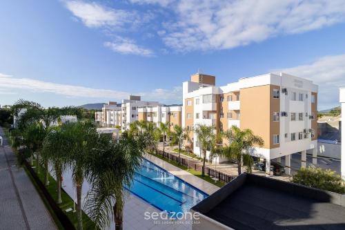 Apto em cond com piscina em Canasvieiras RPC301