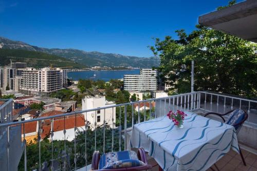 Madra Rooms and Apartments 4