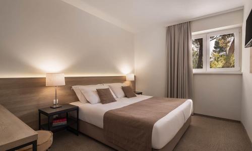 2 twin beds